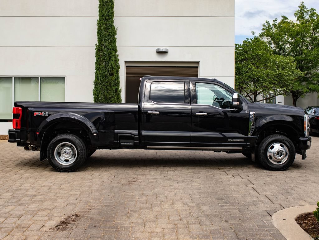 Used 2023 Ford F350 Platinum AWD/4WD image 11