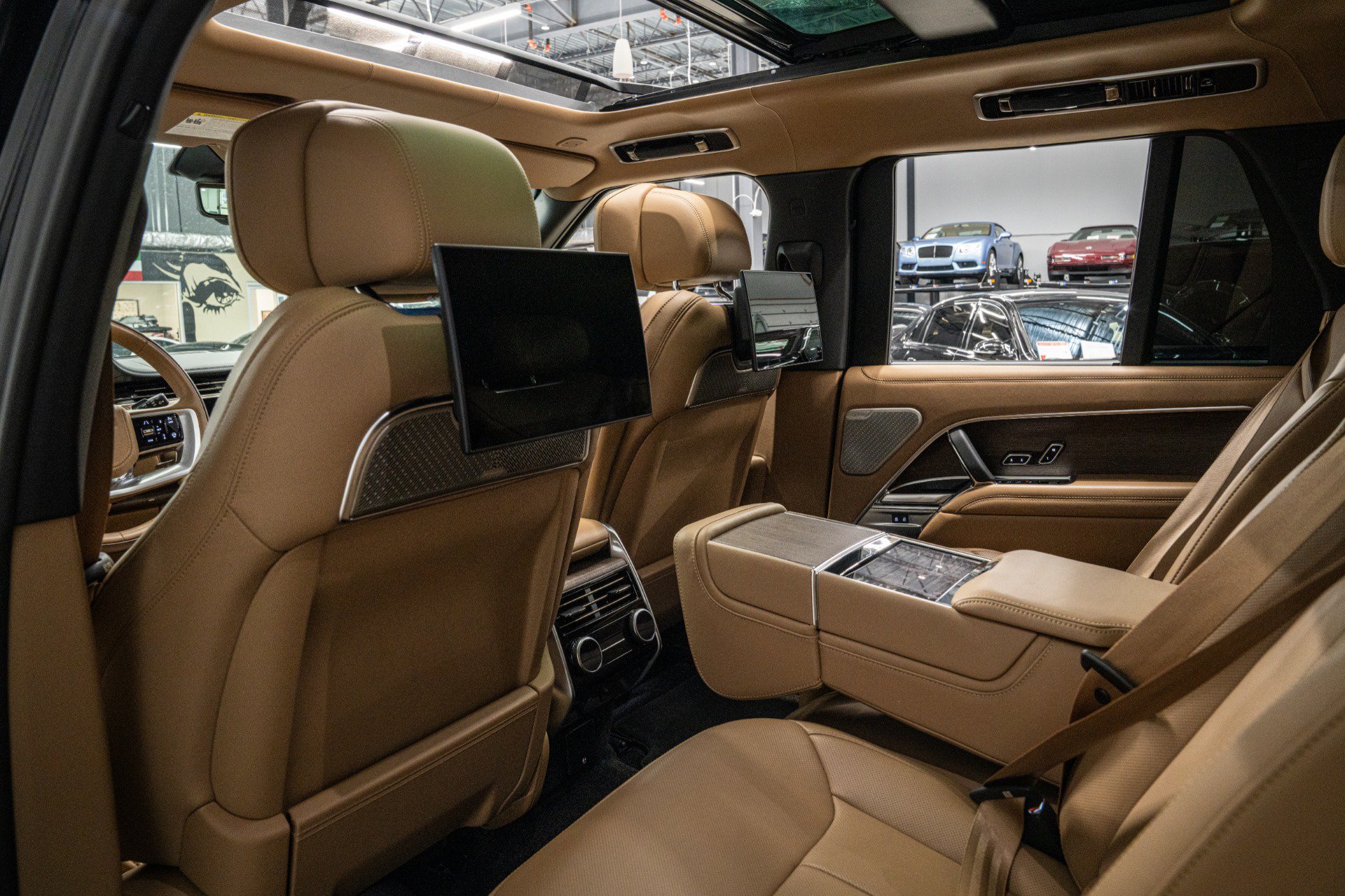 Used 2024 Land Rover Range Rover Autobiography AWD/4WD image 31