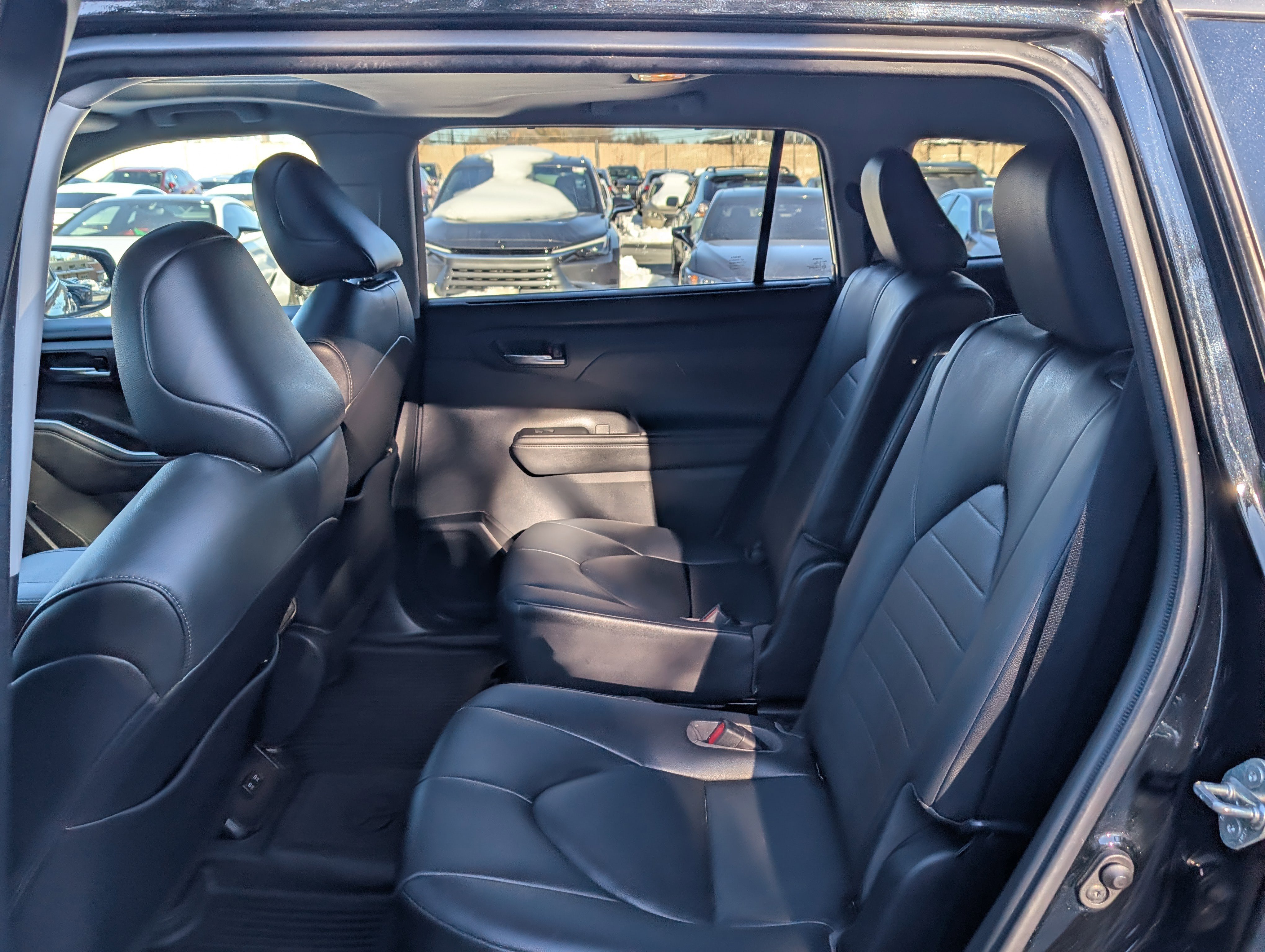 Used 2020 Toyota Highlander XLE w/ Protection Package #3 image 15