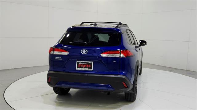 Used 2025 Toyota Corolla Cross LE FWD image 7
