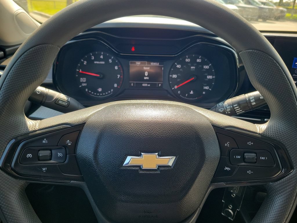 Used 2026 Chevrolet Trax LS FWD image 21