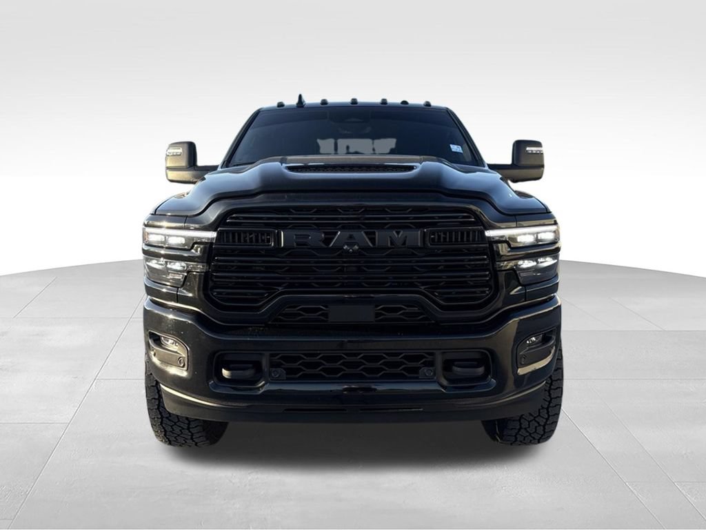 Used 2025 RAM 2500 Laramie AWD/4WD image 2