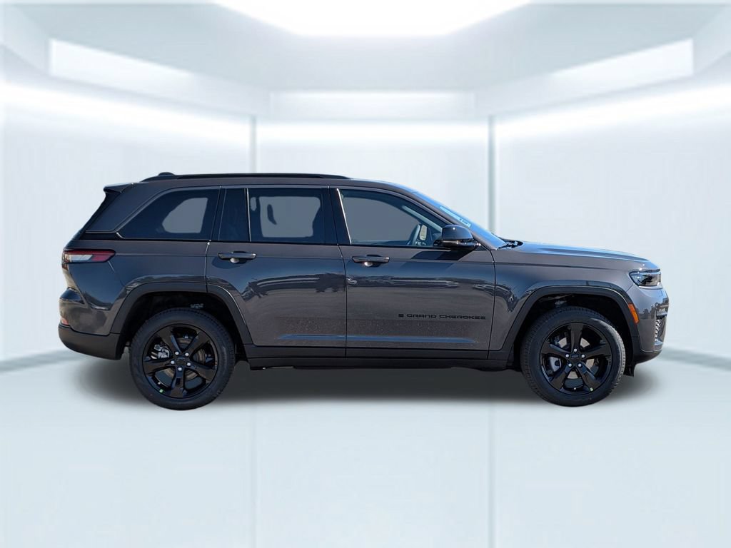New 2026 Jeep Grand Cherokee Limited w/ Limited Altitude Package RWD image 8