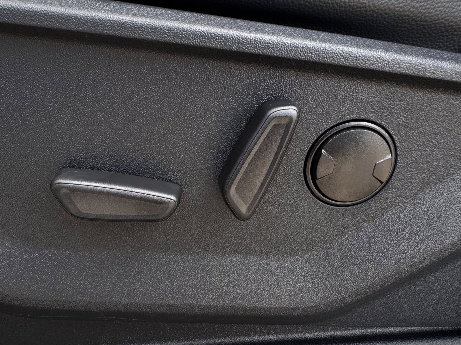 New 2026 Ford F250 Lariat image 25