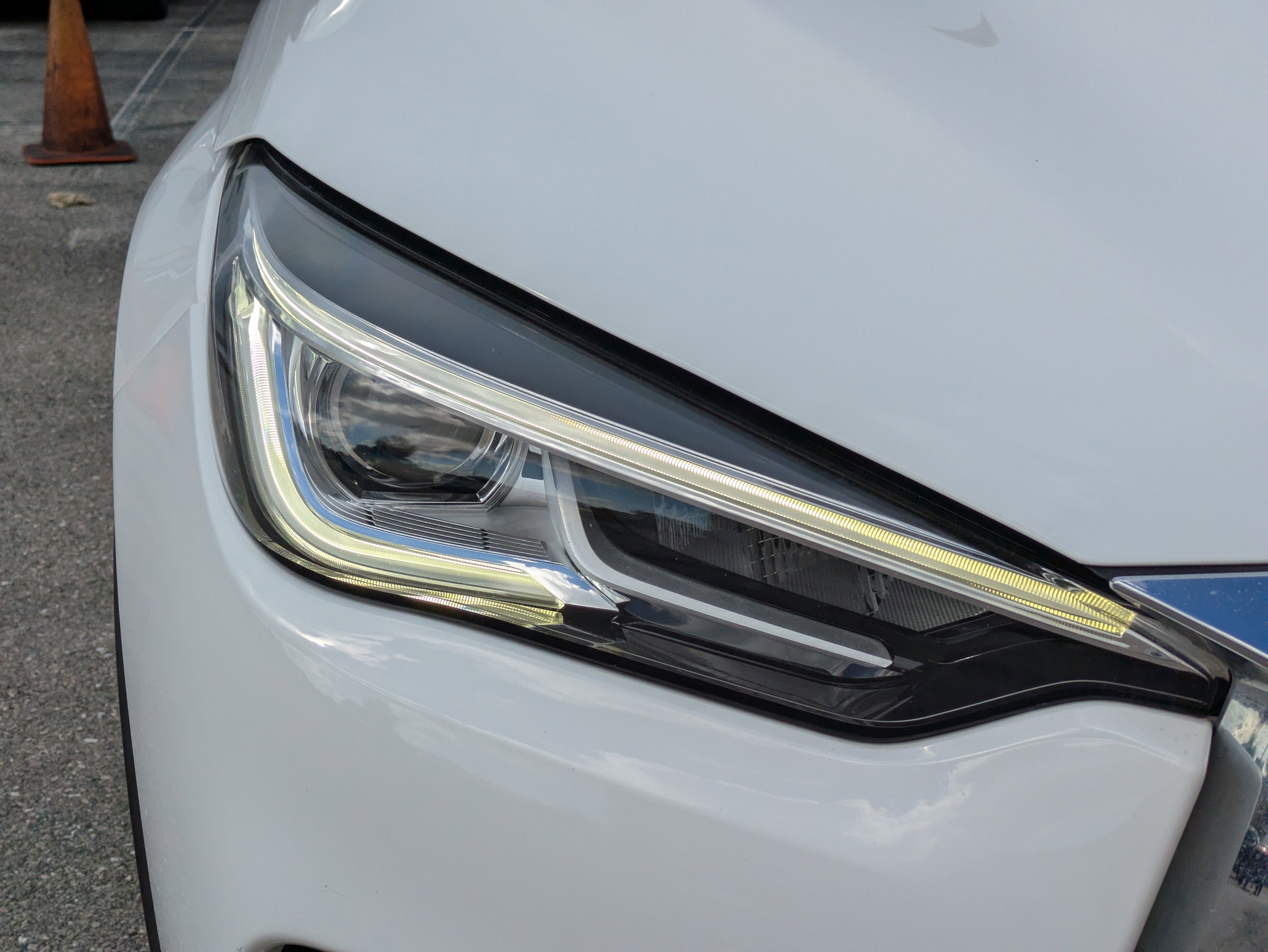 Used 2020 INFINITI QX50 Luxe w/ Navigation Package FWD image 10