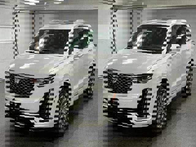 New 2025 Cadillac XT6 Premium Luxury w/ Technology Package
