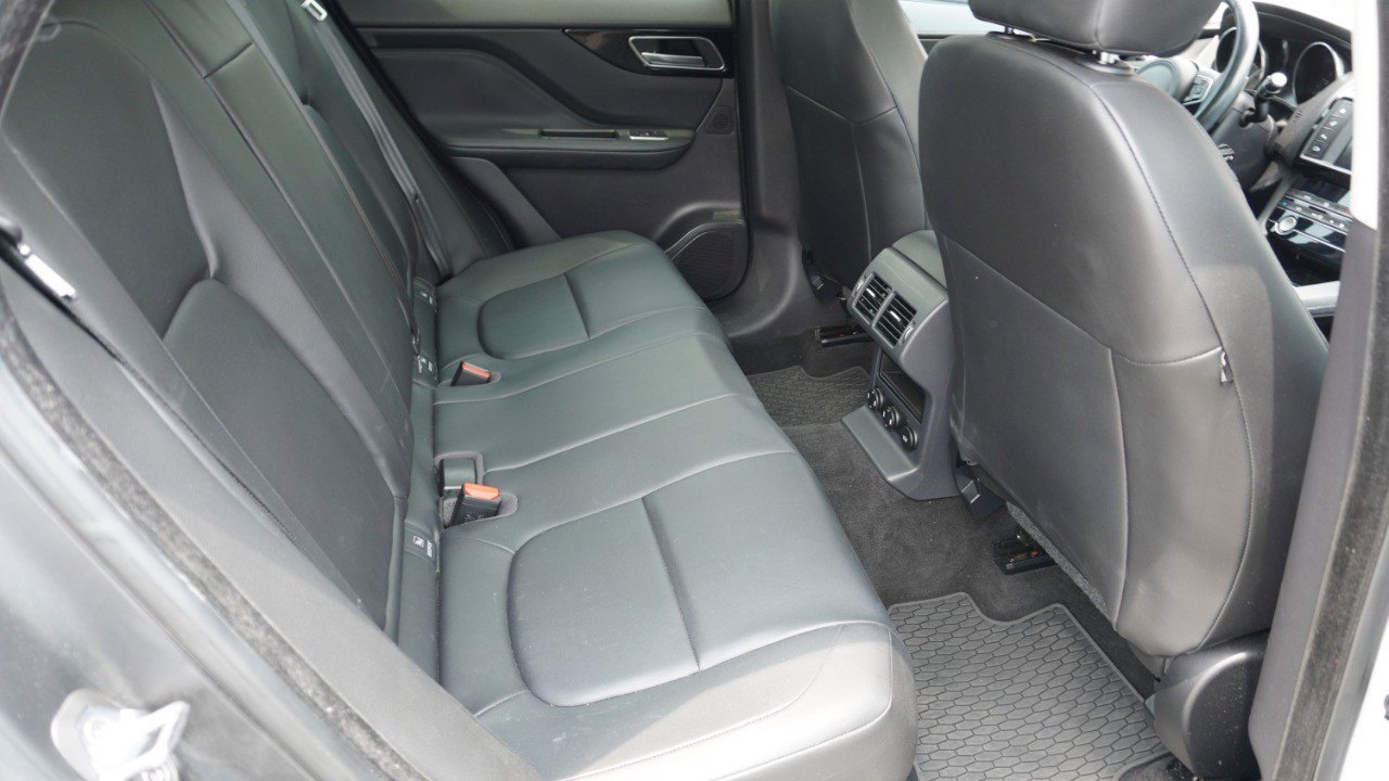 Used 2017 Jaguar F-PACE Premium AWD/4WD image 12