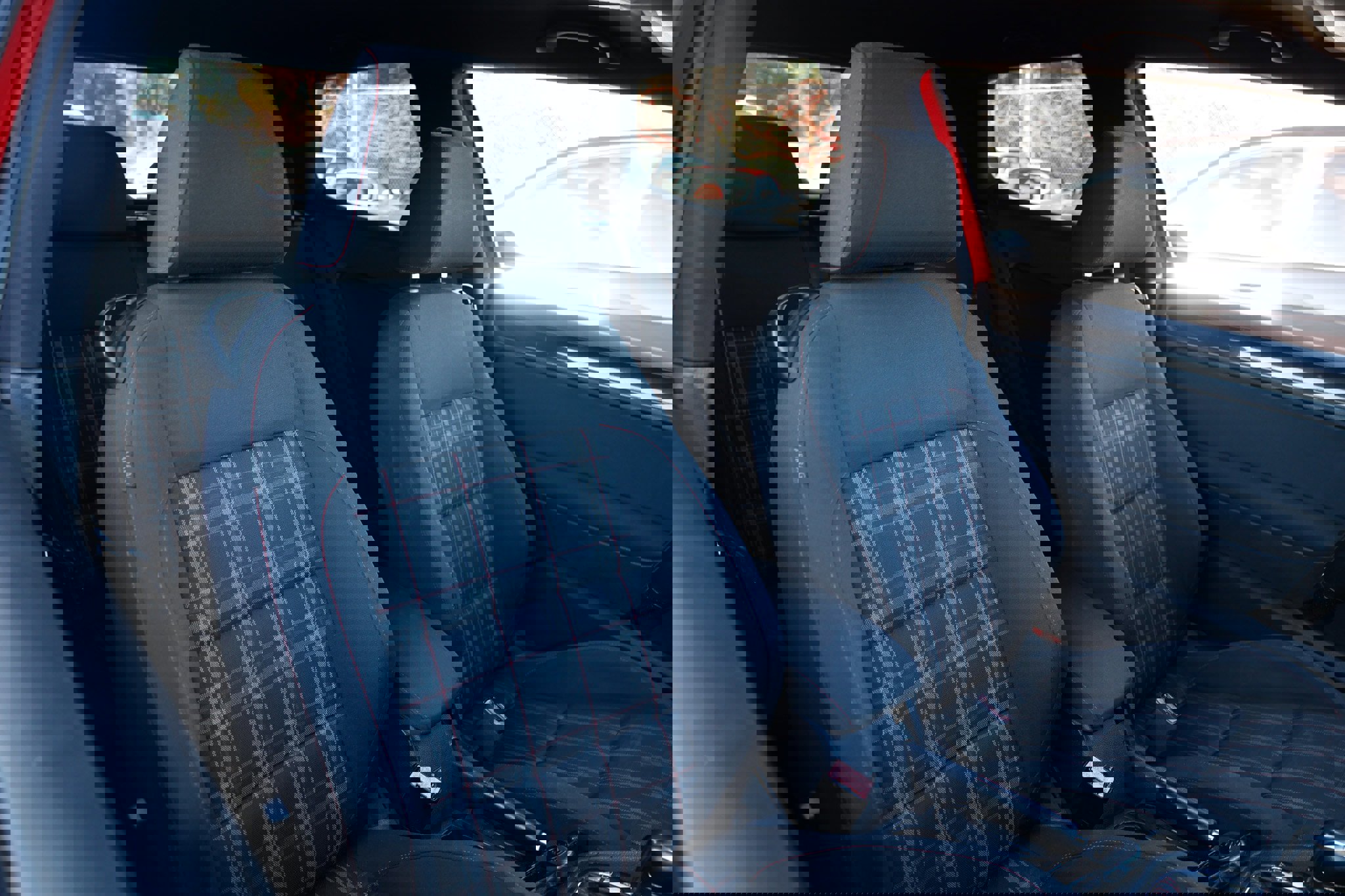 Used 2012 Volkswagen GTI 2-Door image 21