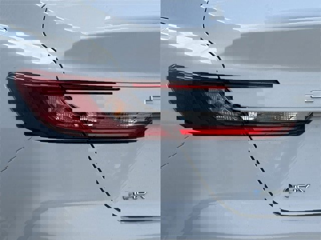 Used 2025 Toyota Camry LE image 6