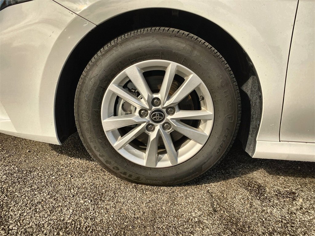 Used 2025 Toyota Camry LE image 18