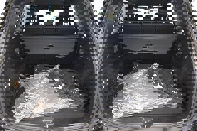 New 2025 Mercedes-Benz GLB 250 4MATIC image 18