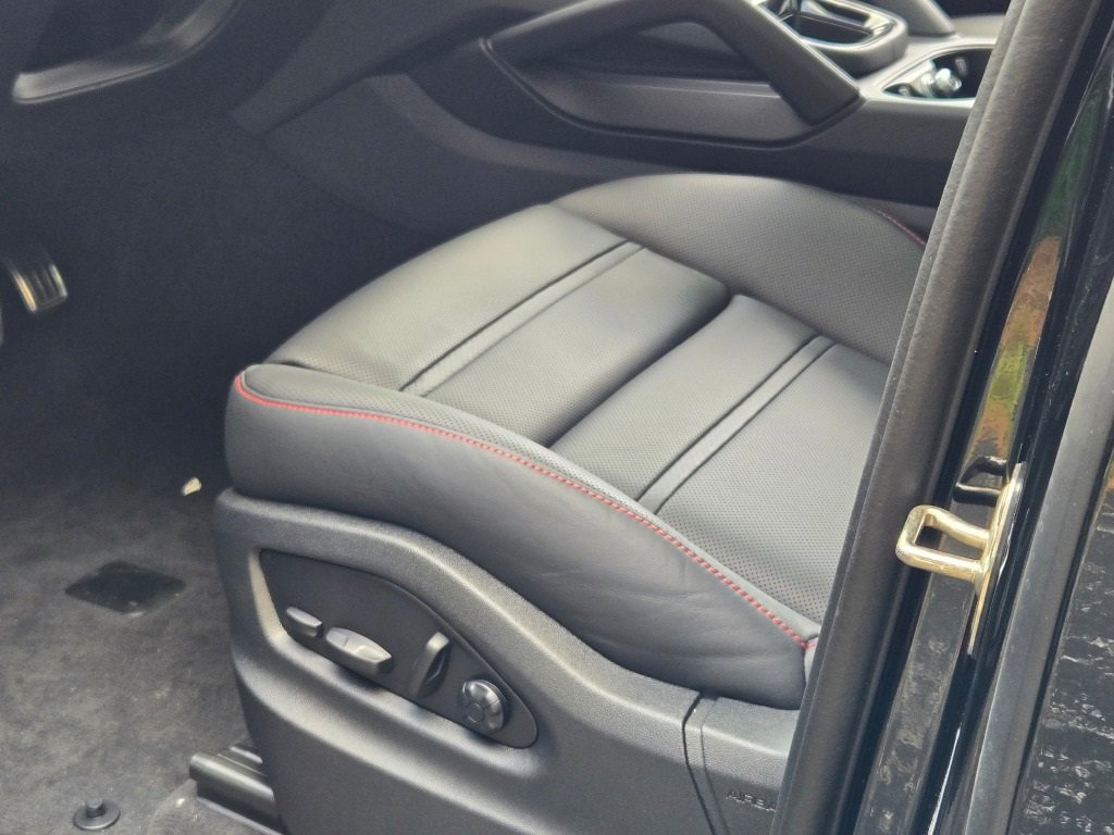 New 2025 Porsche Cayenne GTS image 21