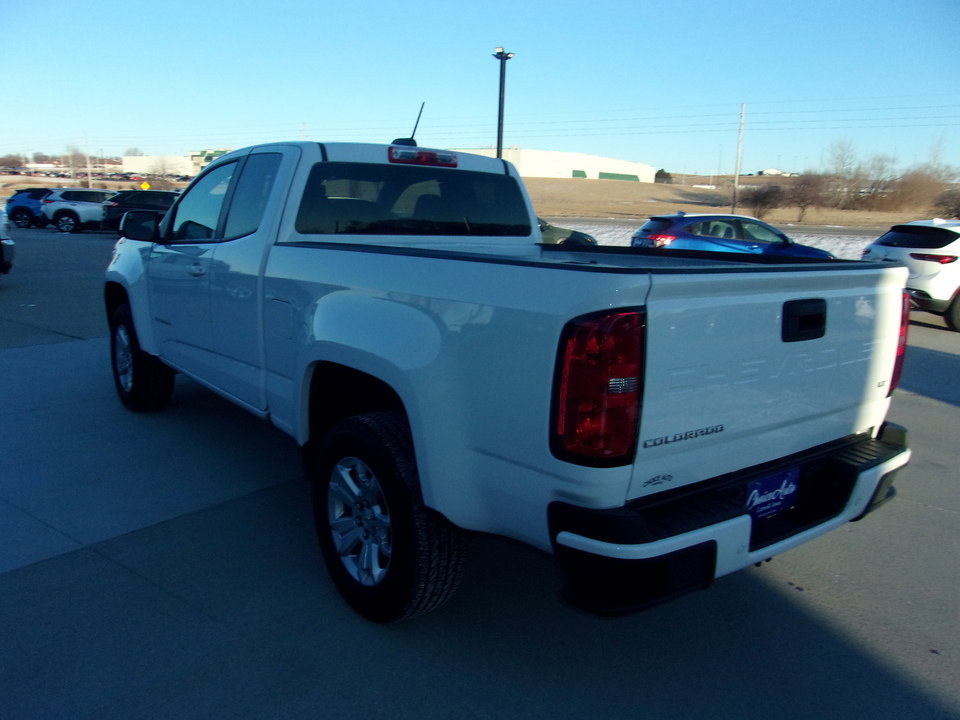 Used 2022 Chevrolet Colorado LT w/ Safety Package image 8