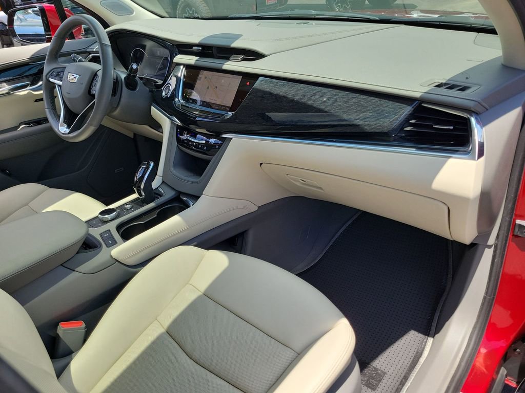 Used 2024 Cadillac XT6 Premium Luxury FWD image 29