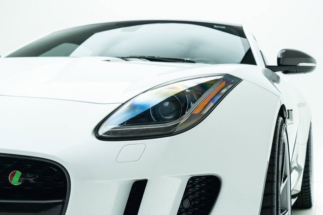 Used 2015 Jaguar F-TYPE R RWD image 11