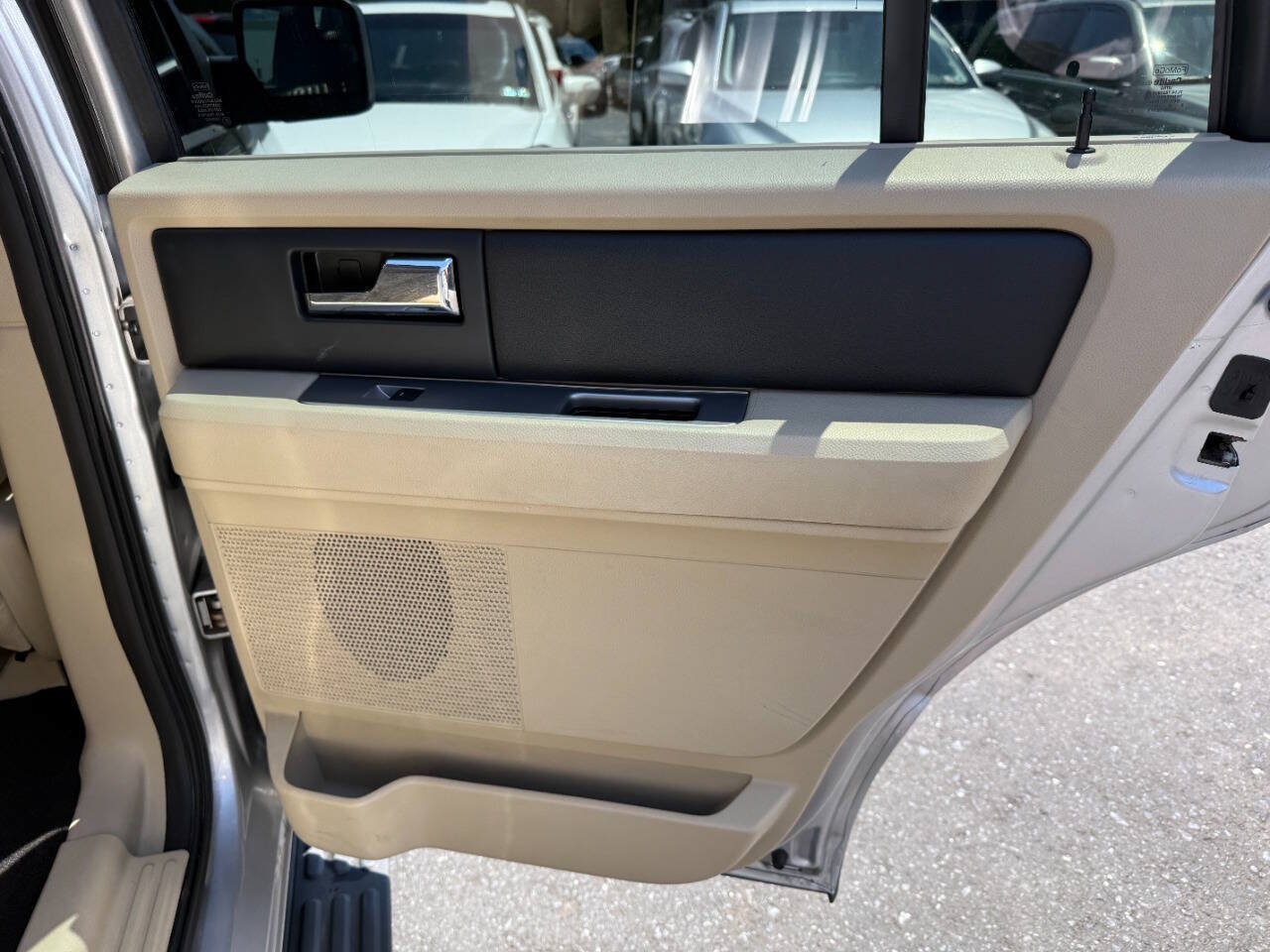 Used 2016 Ford Expedition XL AWD/4WD image 25