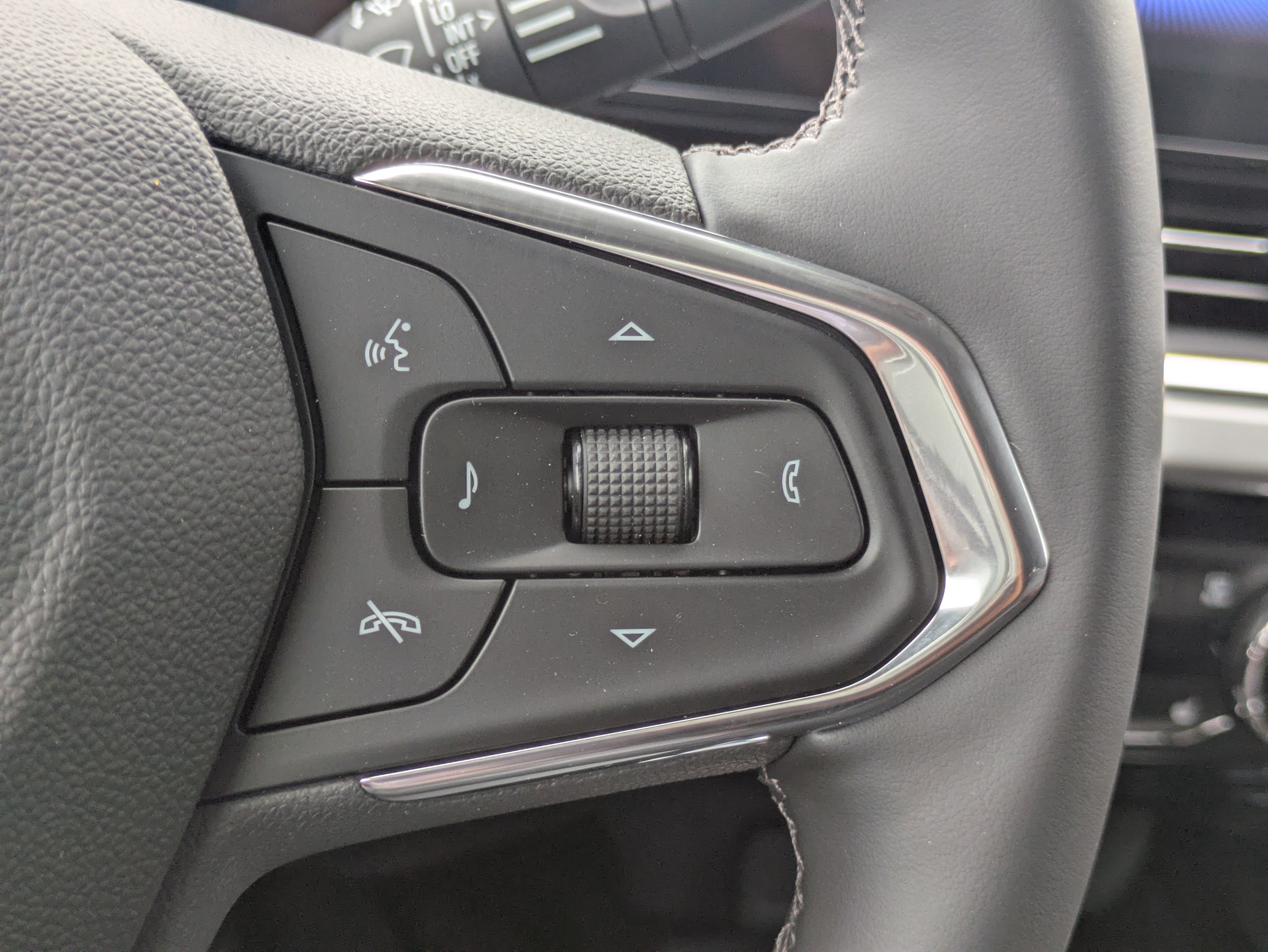 New 2026 Chevrolet Trax LT w/ Driver Confidence Package FWD image 10