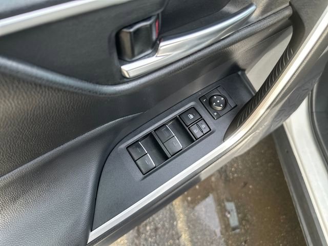 Used 2022 Toyota RAV4 XLE AWD/4WD image 11