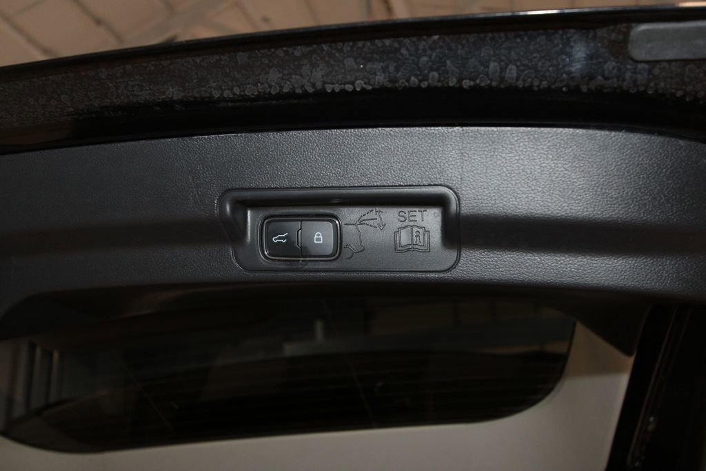 Used 2025 Ford Explorer Platinum w/ LUX Leather Package image 38