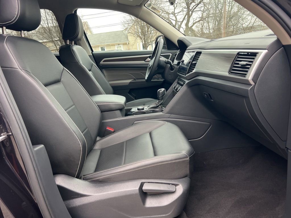 Used 2023 Volkswagen Atlas SE image 28