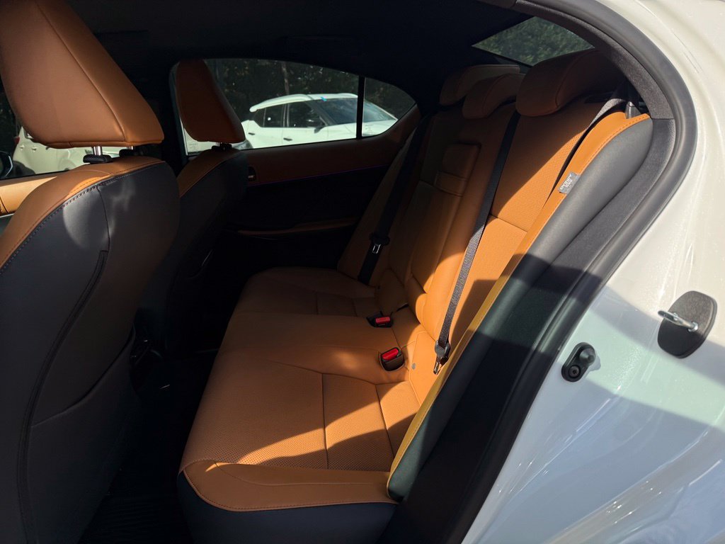Used 2025 Lexus IS 350 F Sport RWD image 7