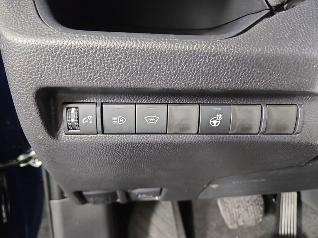 New 2025 Toyota RAV4 XLE image 28