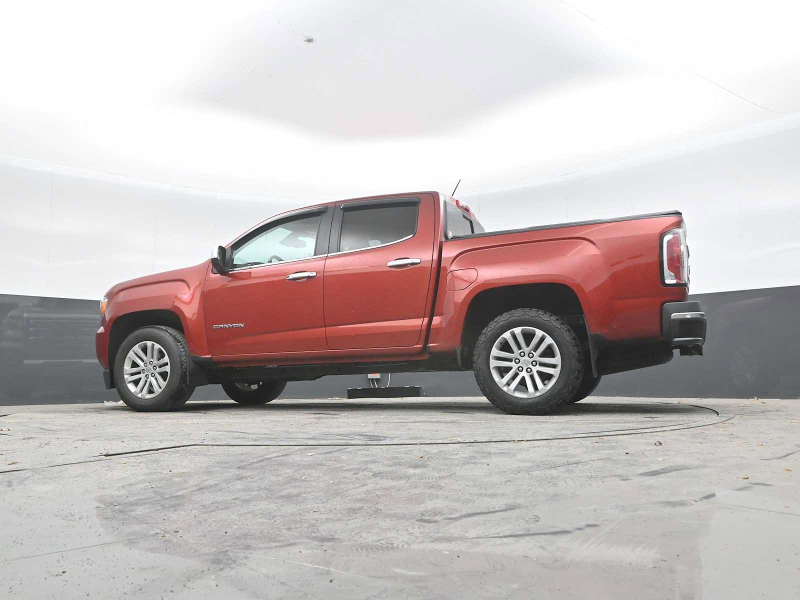 Used 2015 GMC Canyon SLT w/ Driver Alert Package AWD/4WD image 24