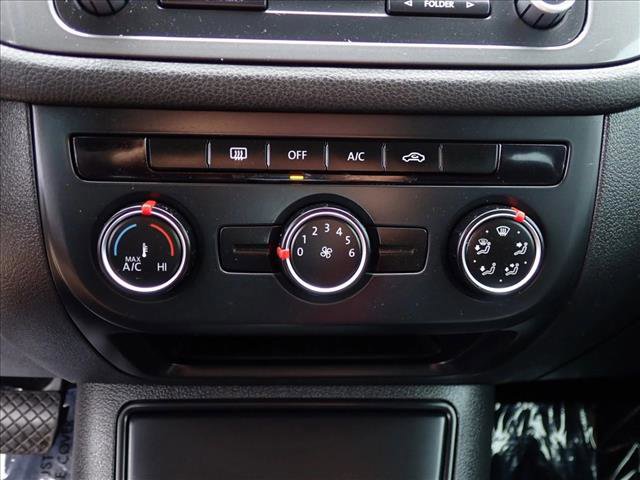 Used 2013 Volkswagen Tiguan S image 17