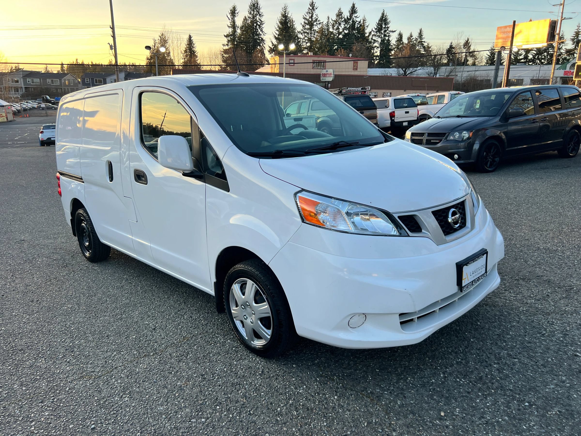 Used 2021 Nissan NV200 SV FWD image 3
