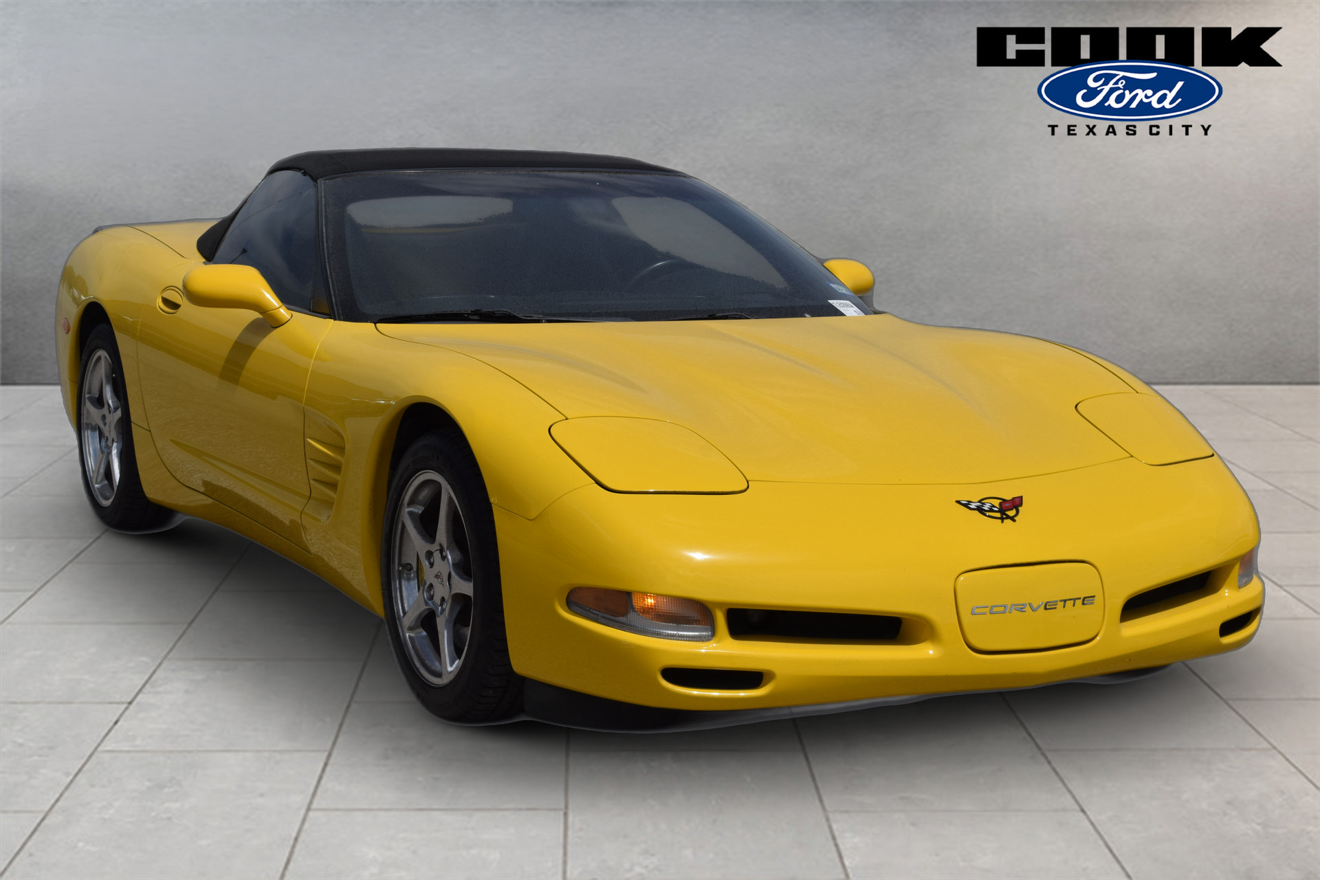 Used 2000 Chevrolet Corvette Convertible w/ Memory Pkg RWD image 2