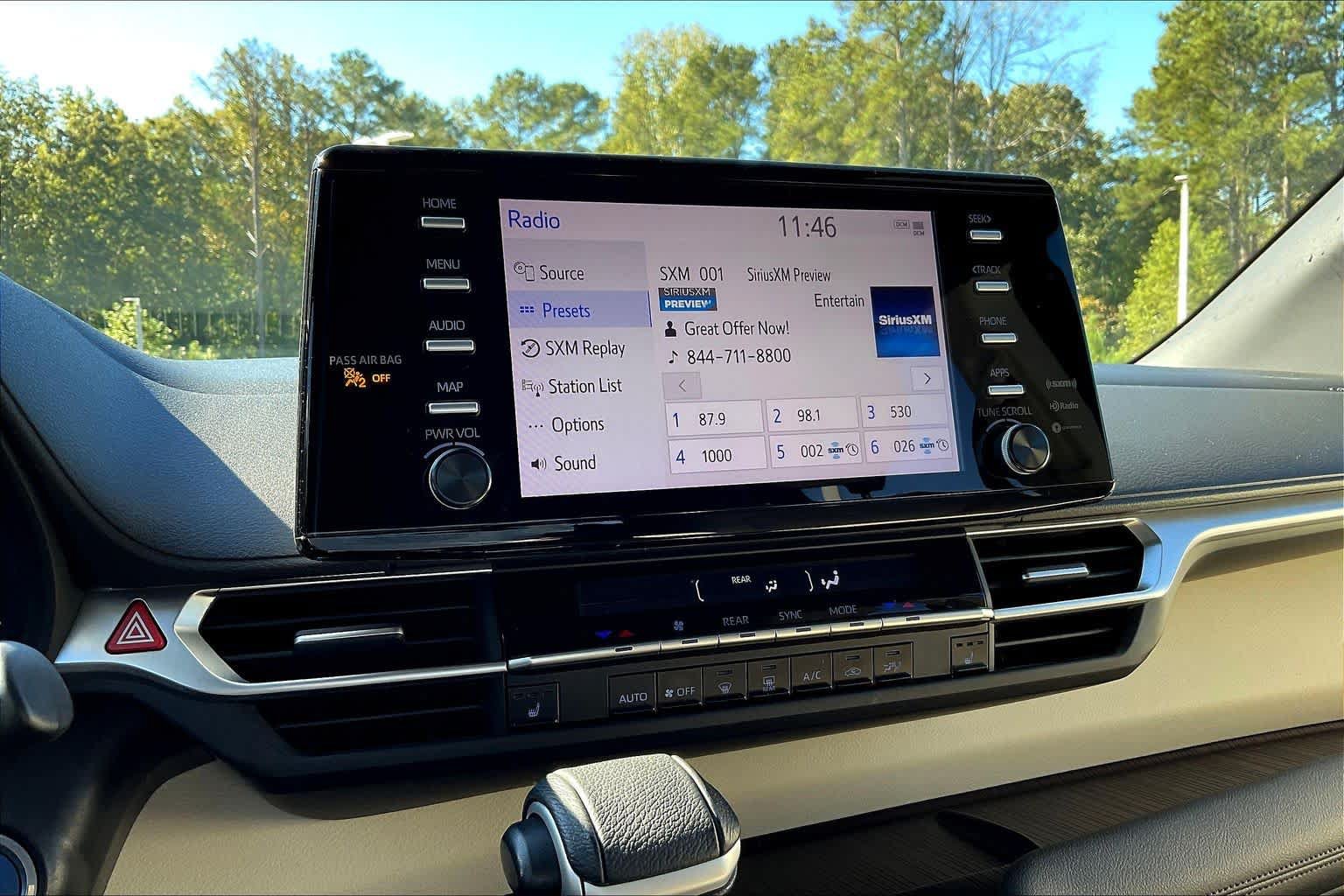 Used 2021 Toyota Sienna XLE FWD image 33