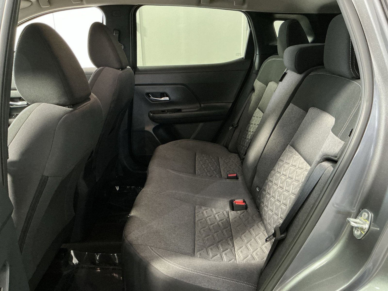 Used 2025 Nissan Kicks SV image 30