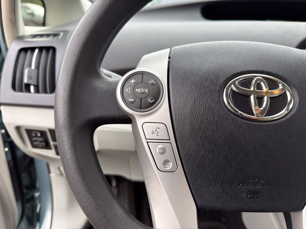 Used 2014 Toyota Prius Three w/ Preferred Accessory Package FWD image 14
