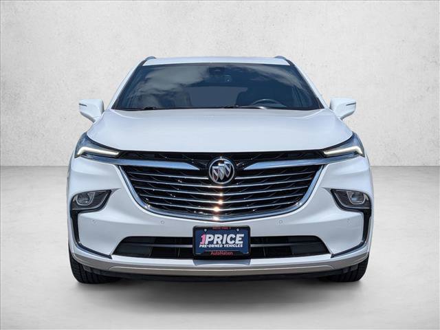 Used 2022 Buick Enclave Essence image 2