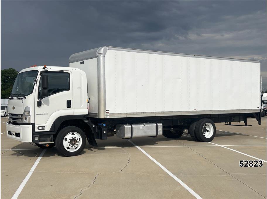 Used 2024 Chevrolet Low Cab Forward 6500XD RWD image 1