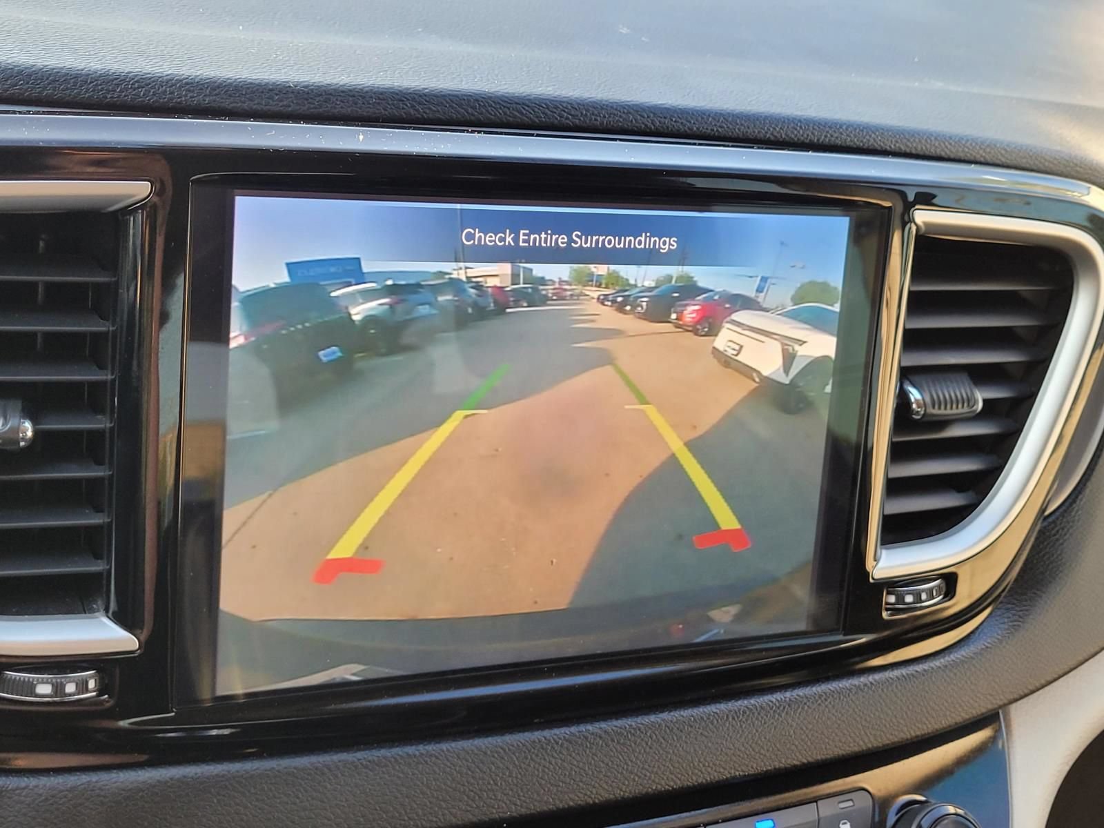 Used 2023 Chrysler Pacifica Touring-L FWD image 24