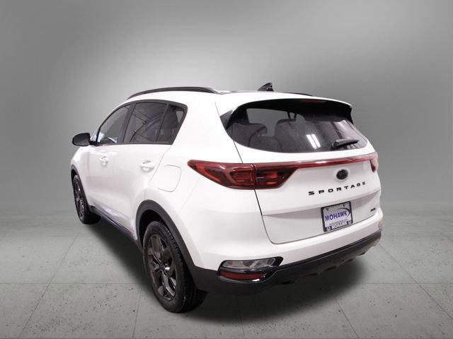 Used 2022 Kia Sportage Nightfall Edition image 4