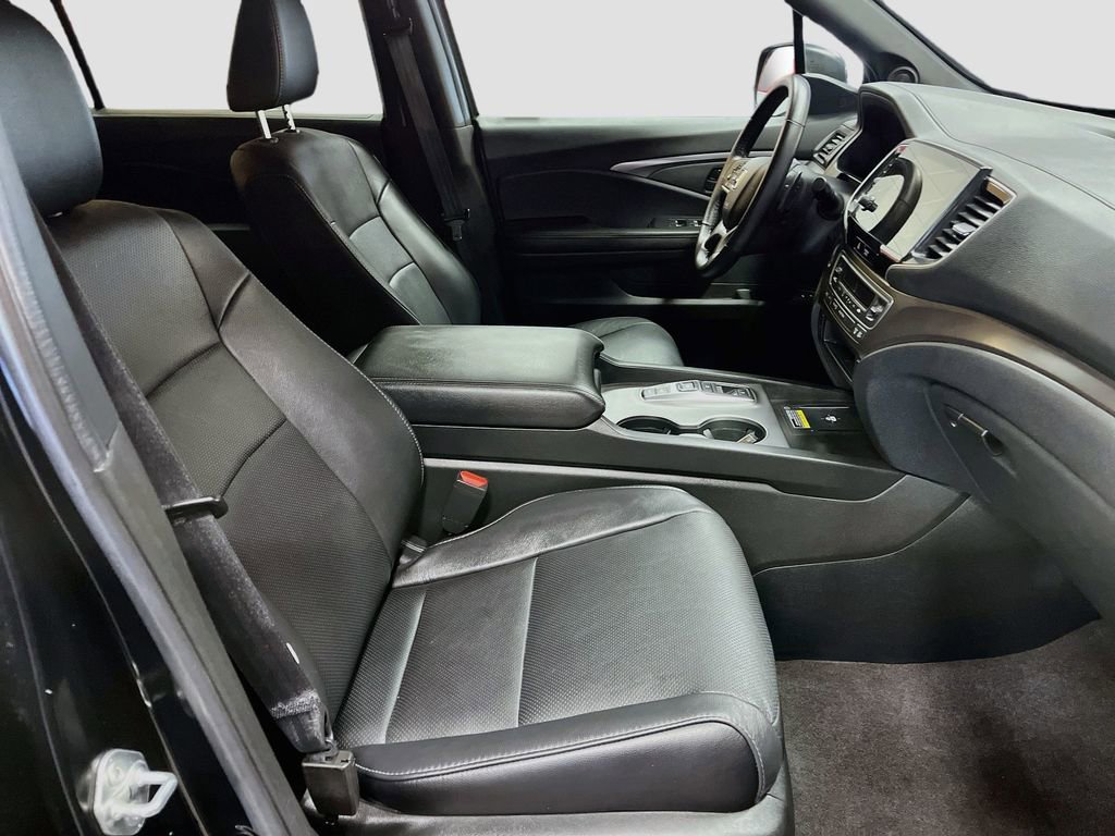 Used 2024 Honda Passport EX-L image 28