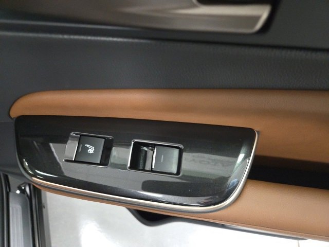 New 2026 Toyota Crown Signia image 13