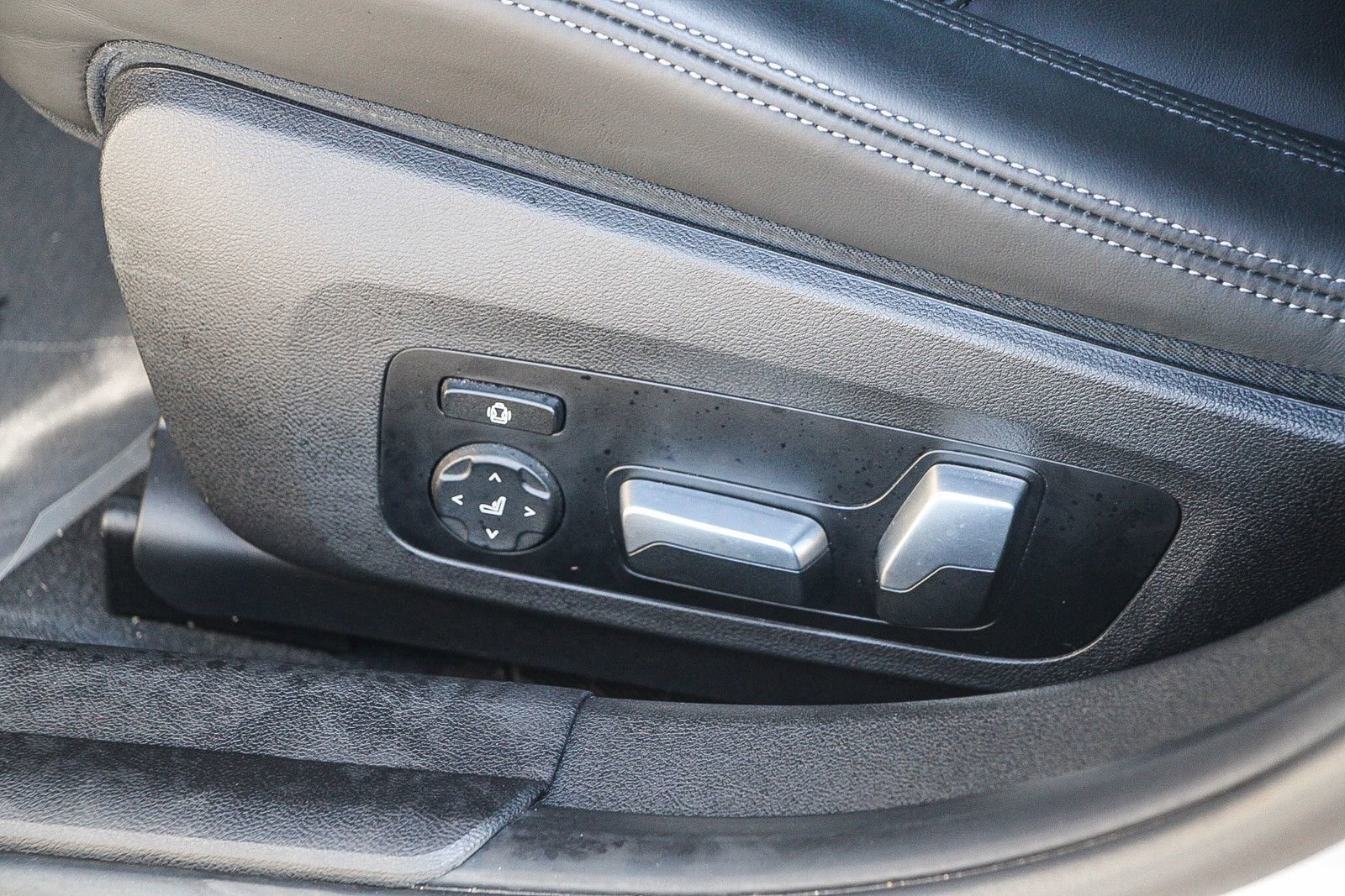 Used 2024 BMW M3 Competition w/ Executive Package image 20