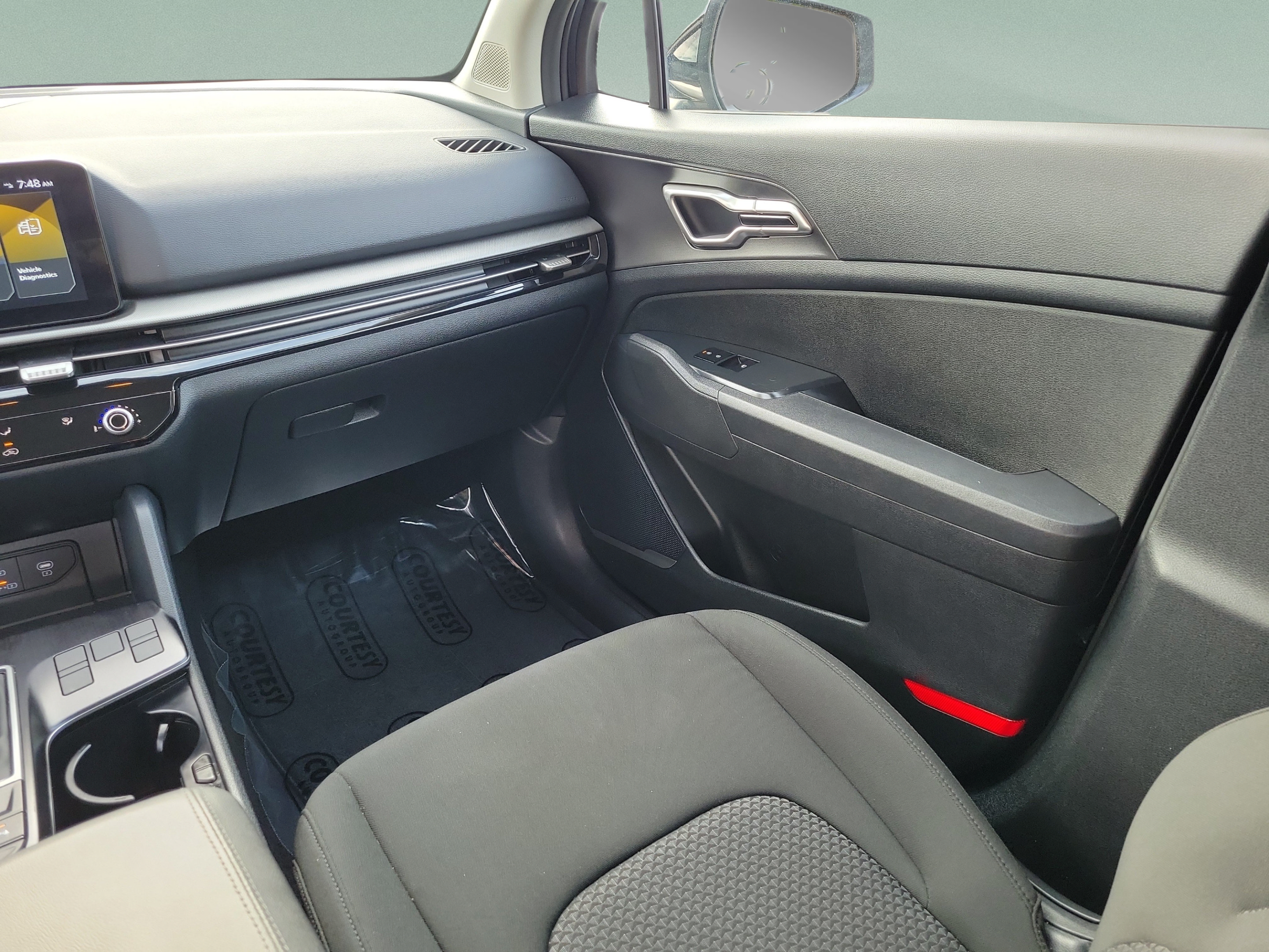 Certified 2026 Kia Sportage LX FWD image 12