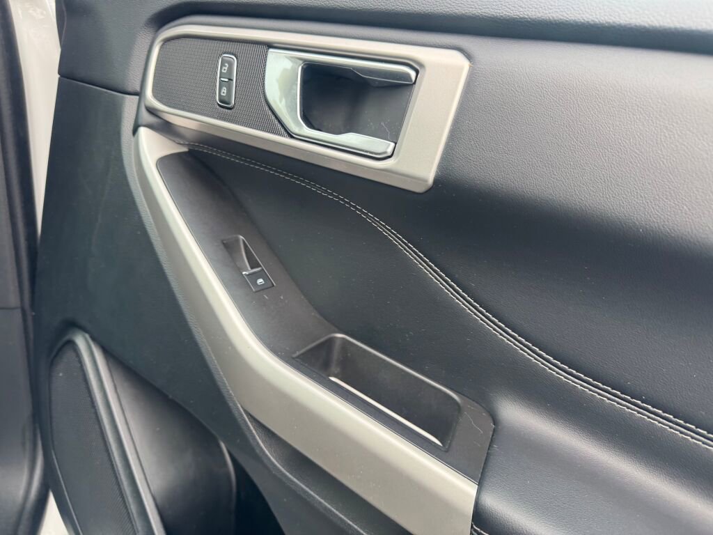 Used 2023 Ford Explorer XLT w/ Class IV Trailer Tow Package image 22