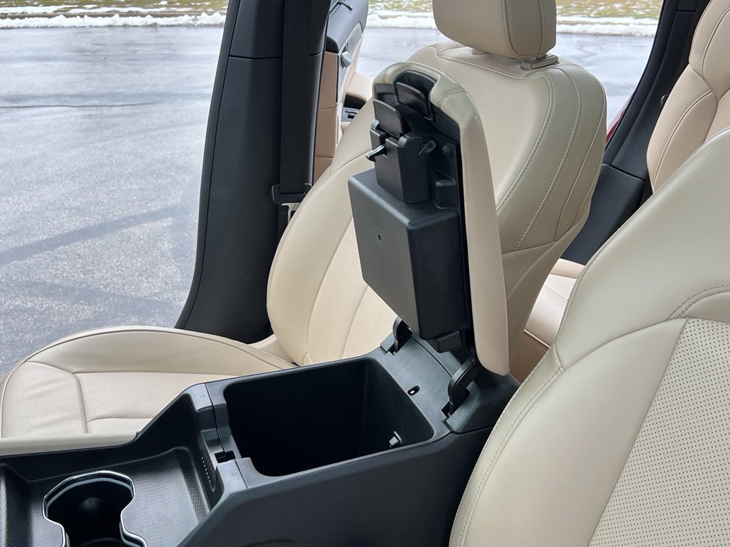 Used 2024 Jeep Grand Cherokee Limited w/ Luxury Tech Group II image 19