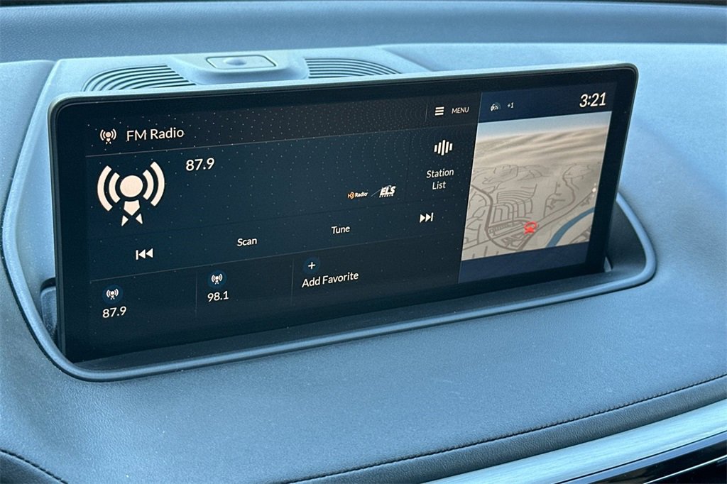 Certified 2023 Acura MDX FWD w/ Technology Package image 24