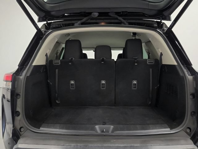 Used 2025 Nissan Pathfinder SV AWD/4WD image 31