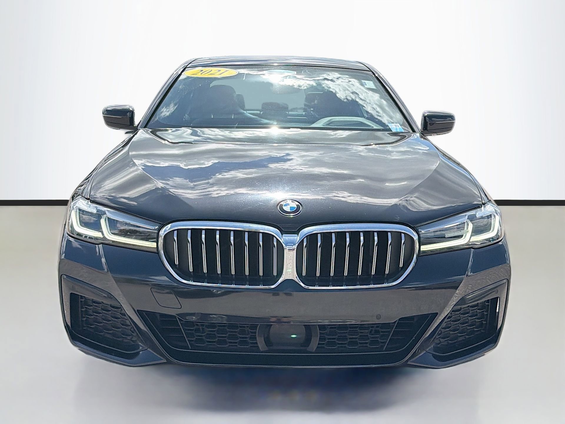 Used 2021 BMW 530i w/ M Sport Package image 9