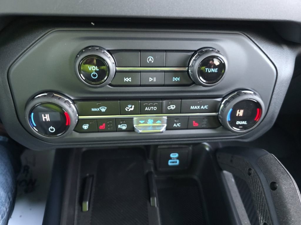 New 2025 Ford Bronco Badlands image 20