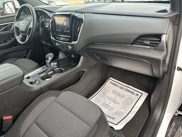Used 2023 Chevrolet Traverse LT image 30