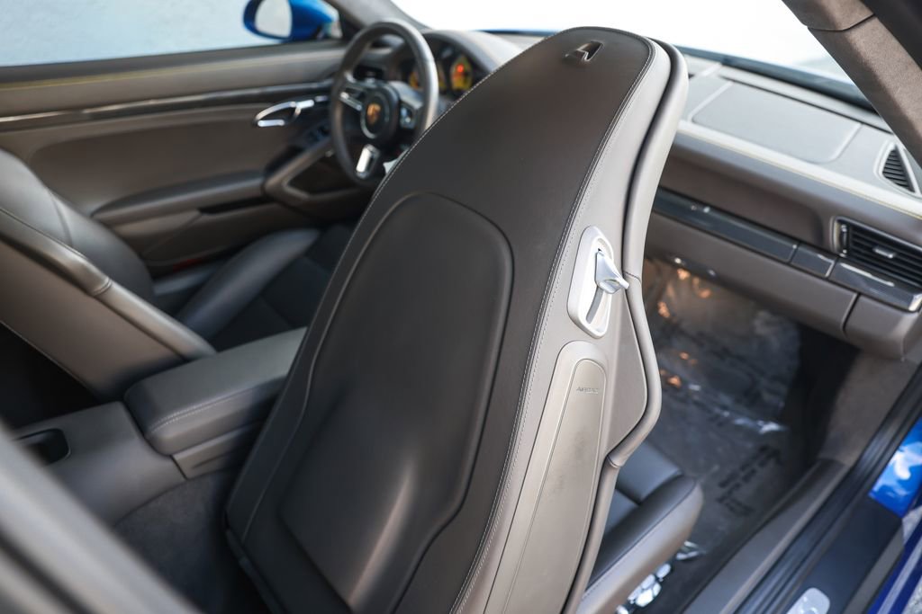 Used 2017 Porsche 911 Turbo S image 26