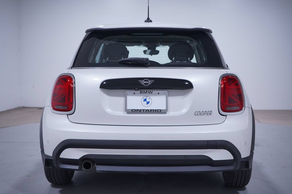 Used 2024 MINI Cooper 2-Door Hardtop FWD image 5